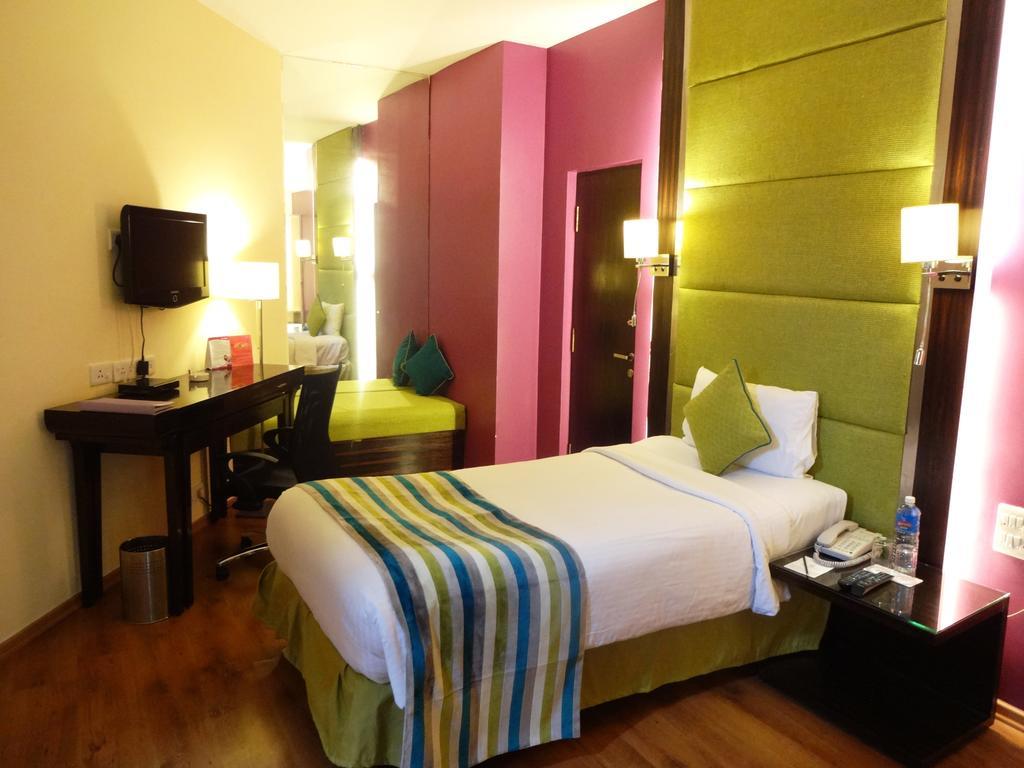 로얄 오키드 센트럴 방갈로르 호텔 벵갈루루 객실 사진